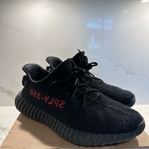 Men’s Yeezy “bred” size 9.5